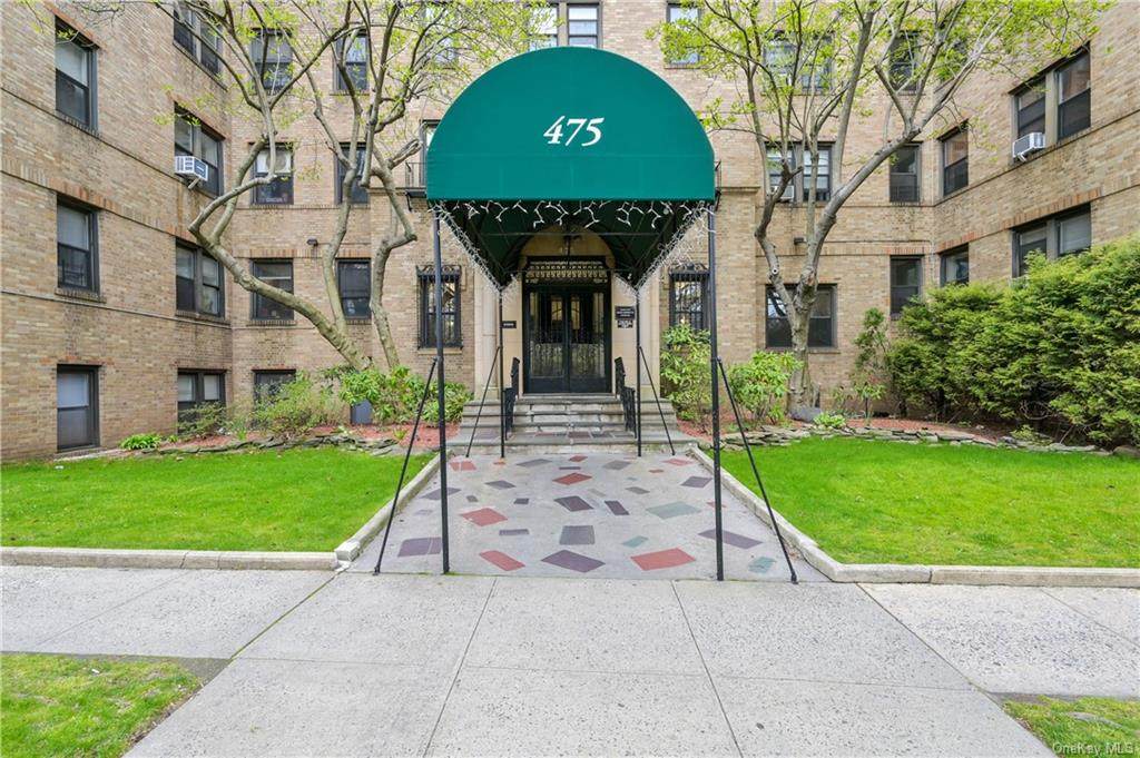 475 Bronx River Road - Photo 1