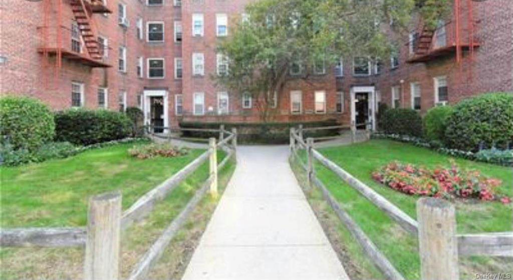 776 Bronx River Road - Photo 1