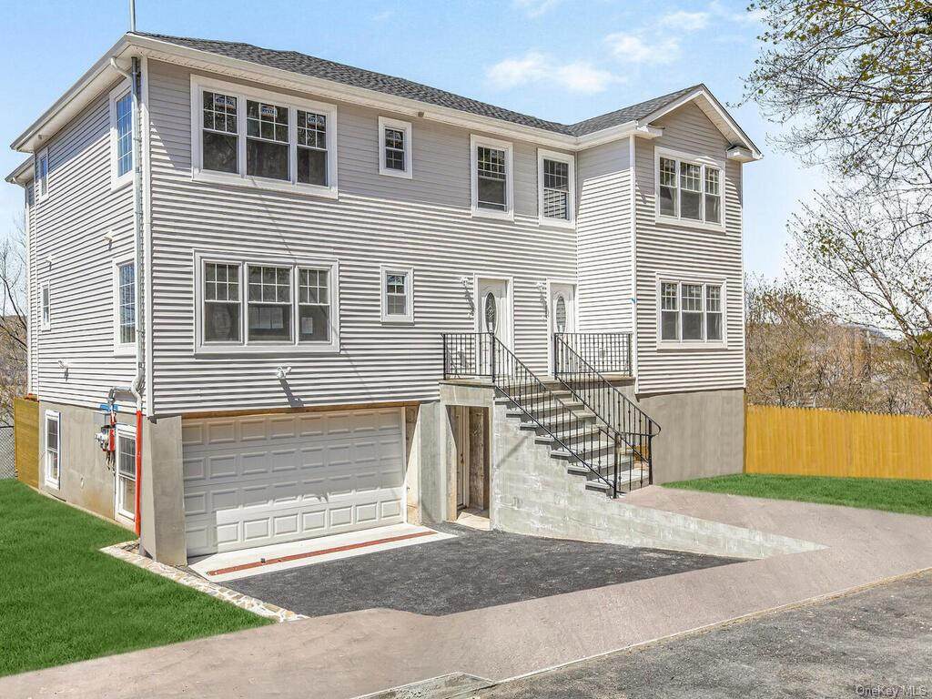 47 Lincoln Terrace - Photo 1