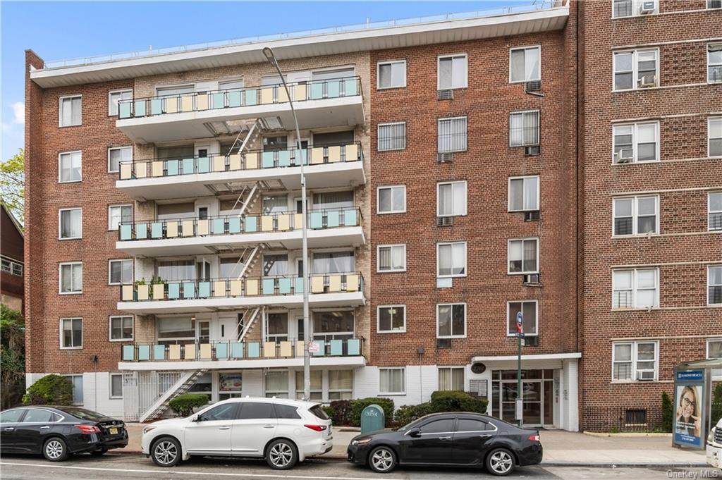 3201 Grand Concourse - Photo 1