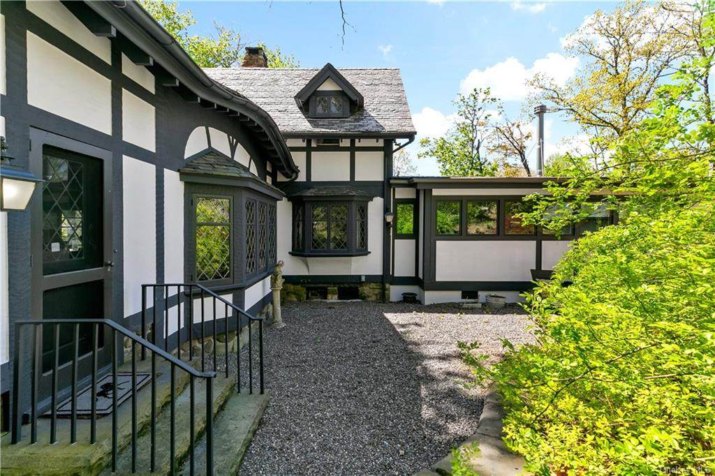 3 Holbrook Road - Photo 1