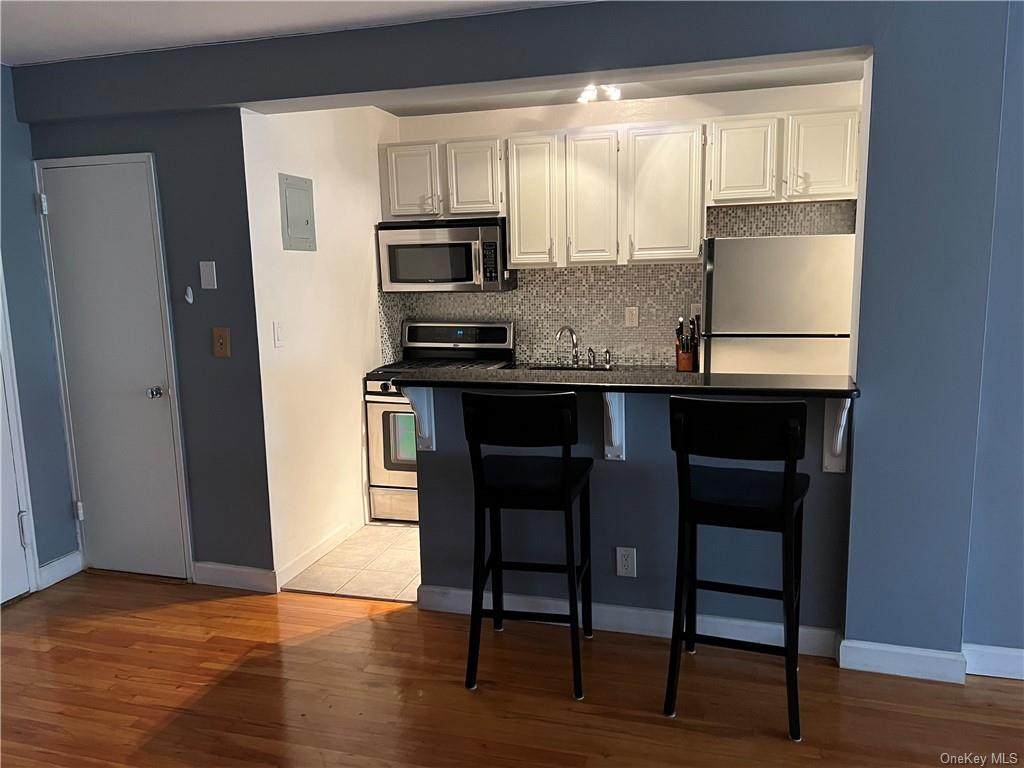 279 Broadway - Photo 1