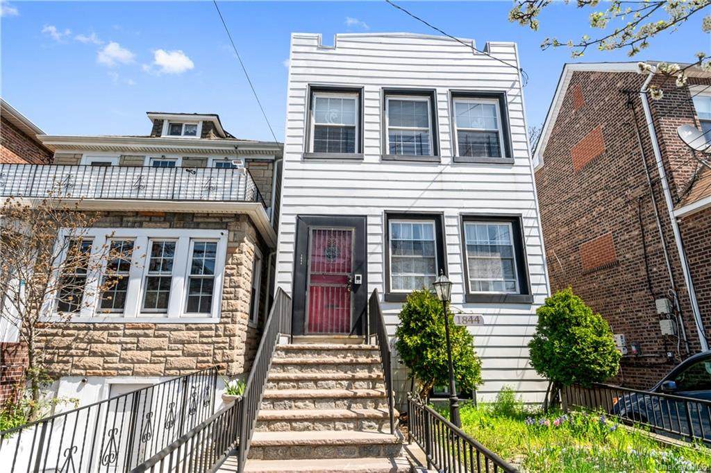 1844 Paulding Avenue - Photo 1