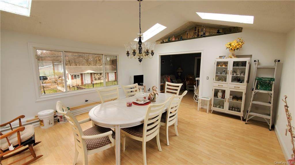 8 Hideaway Lane - Photo 1