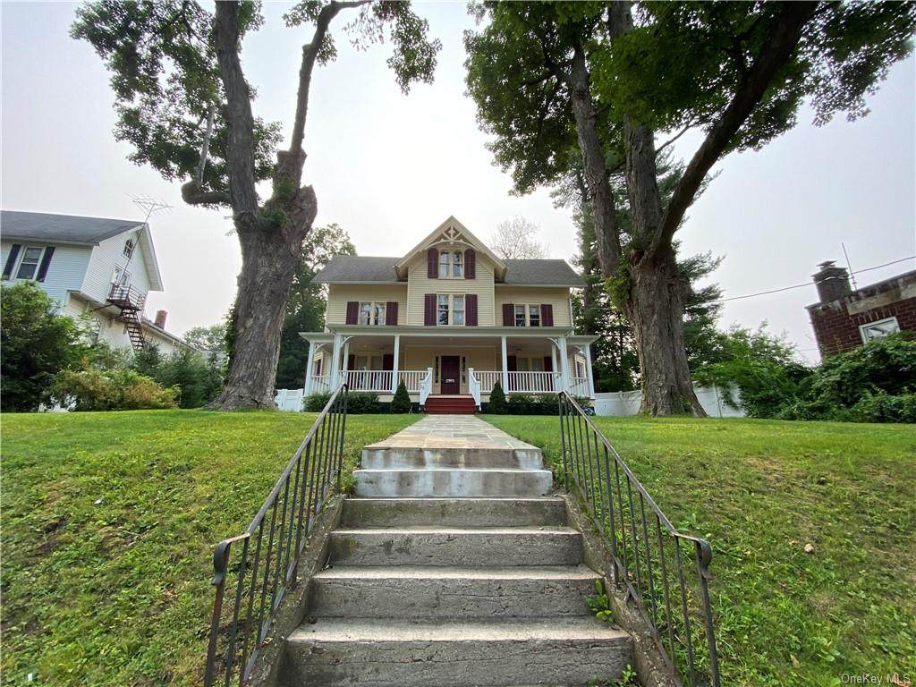 15 Memorial Avenue - Photo 1