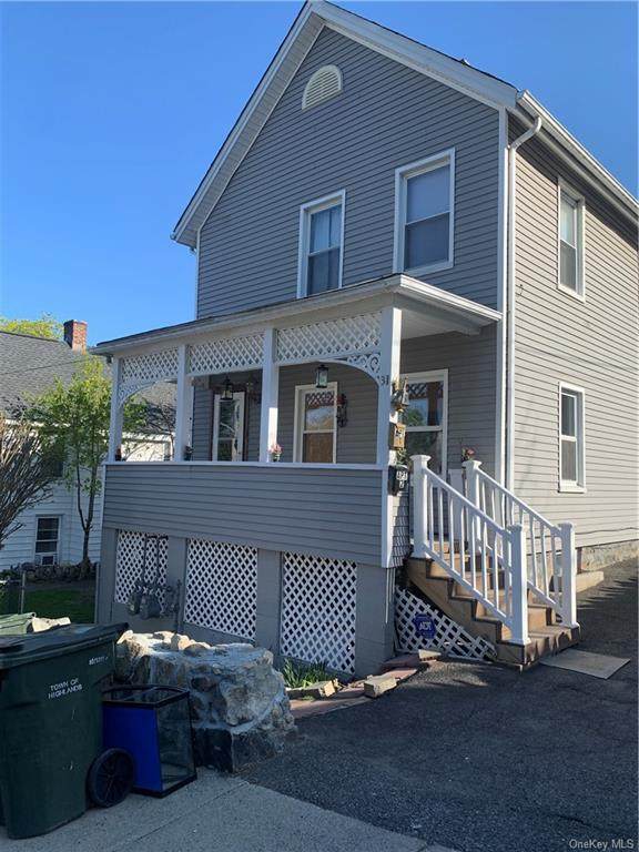 31 Cozzens Avenue - Photo 1