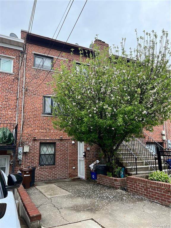 4236 Tremont Avenue - Photo 1