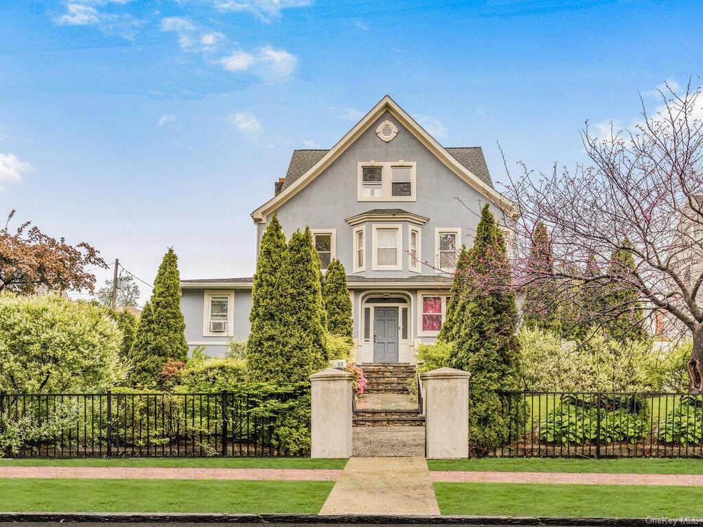 53 Rich Avenue - Photo 1
