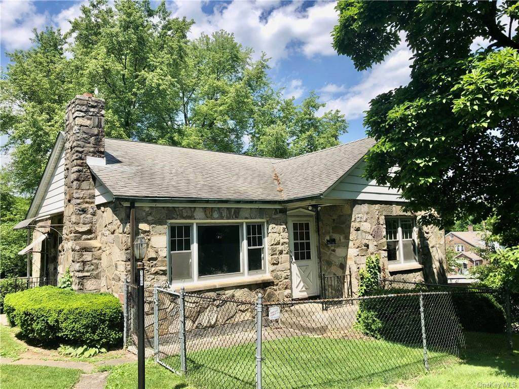 114 Hudson Avenue - Photo 1