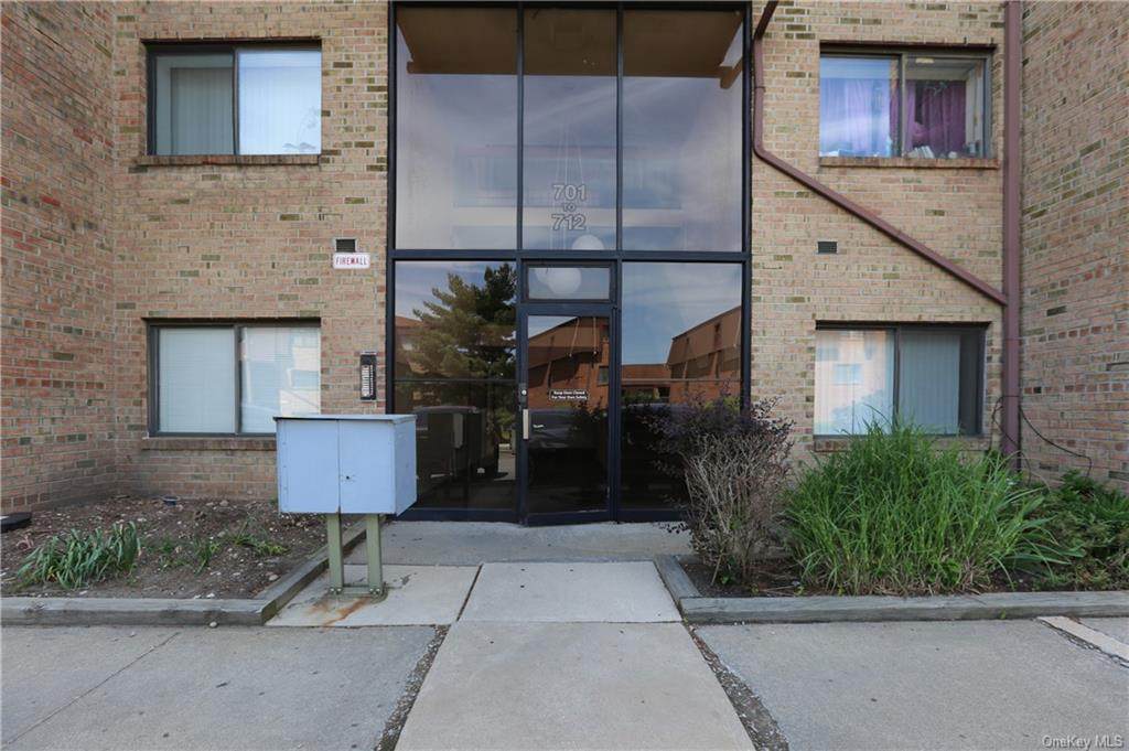 702 Kennedy Drive - Photo 1