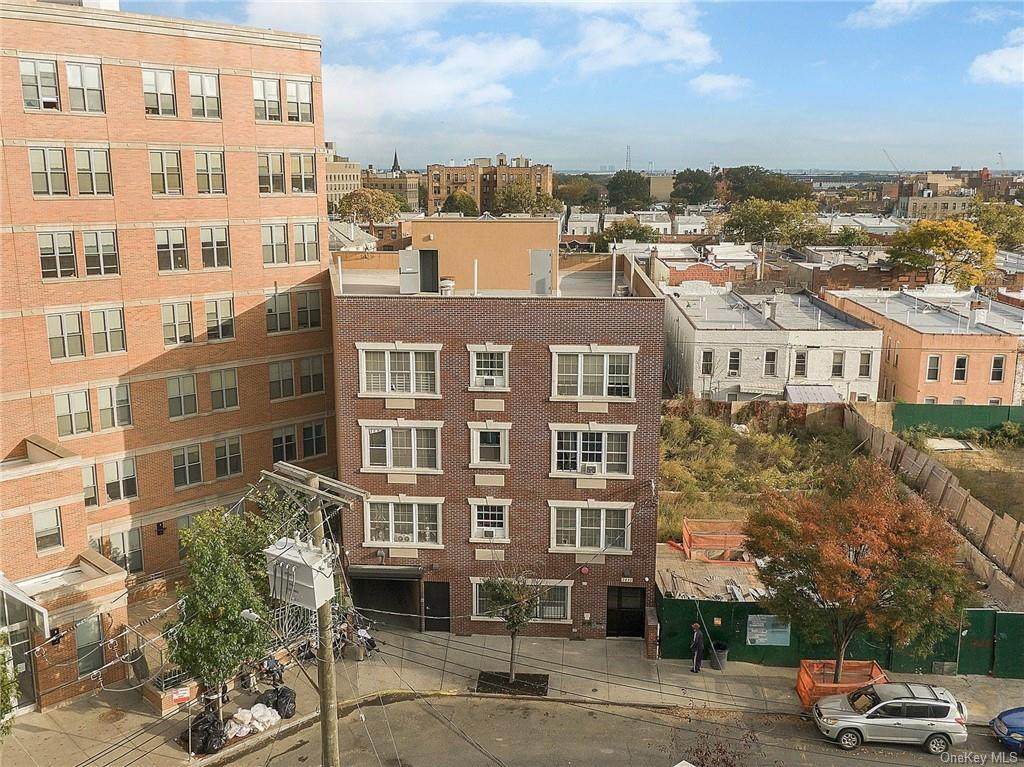 2430 Lyvere Street - Photo 1