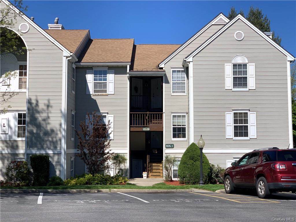 1135 Washington Green - Photo 1