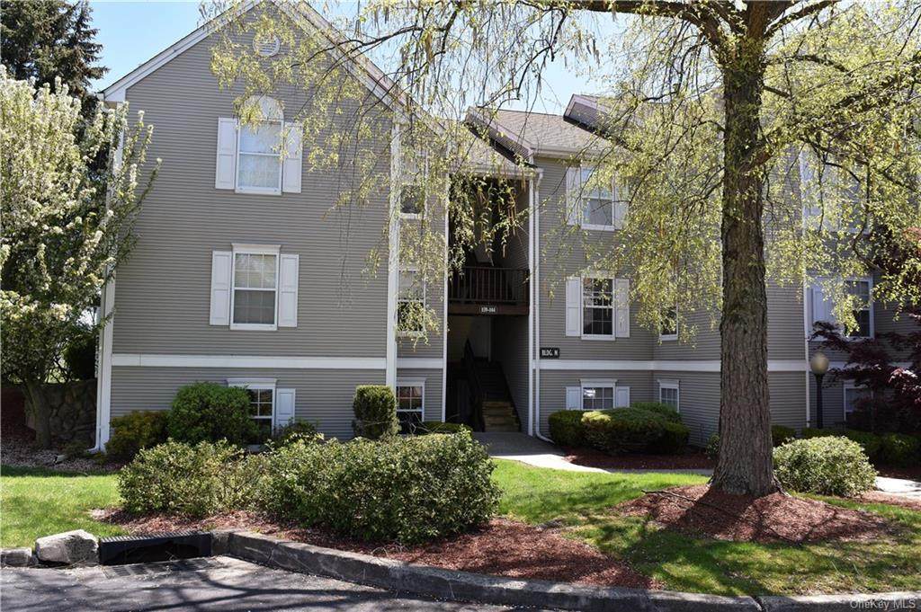 1139 Washington Green - Photo 1