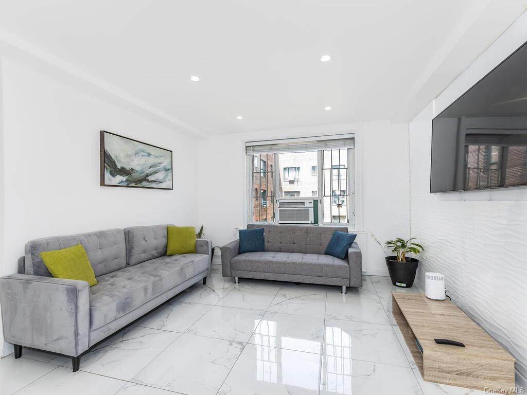 1561 Metropolitan Avenue - Photo 1