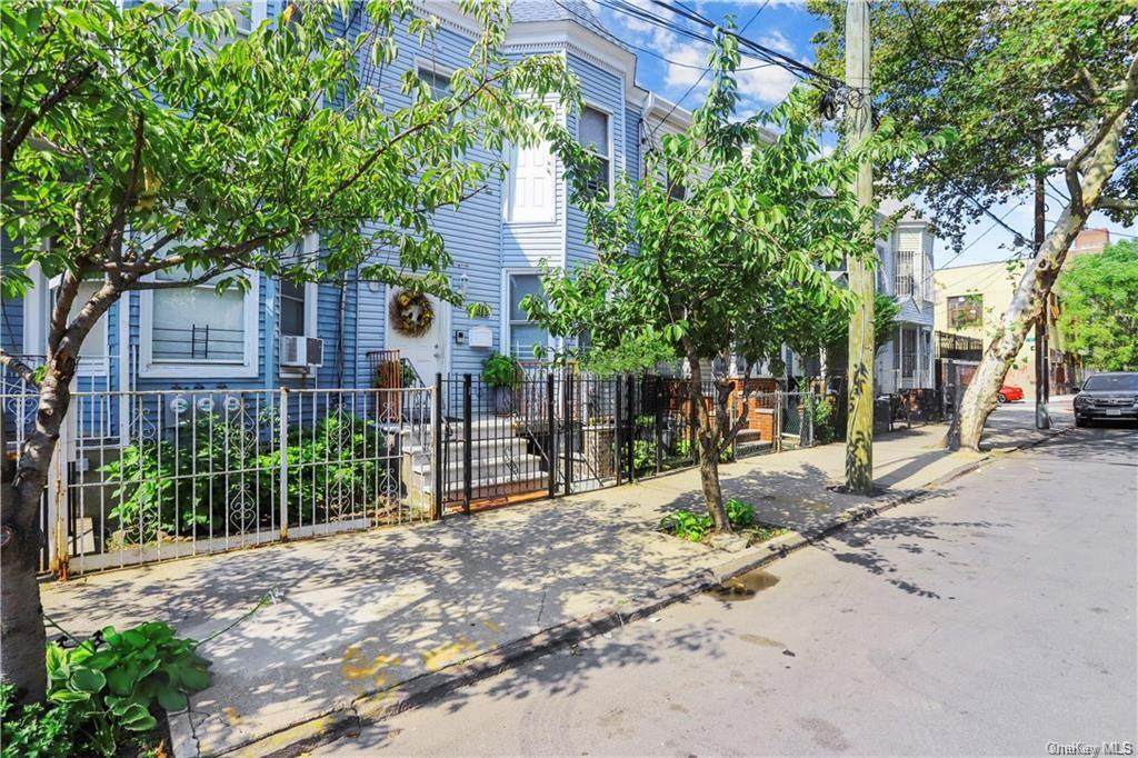2323 Bassford Avenue - Photo 1