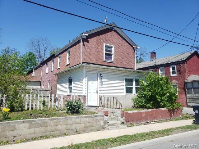 1 Brick Row - Photo 1