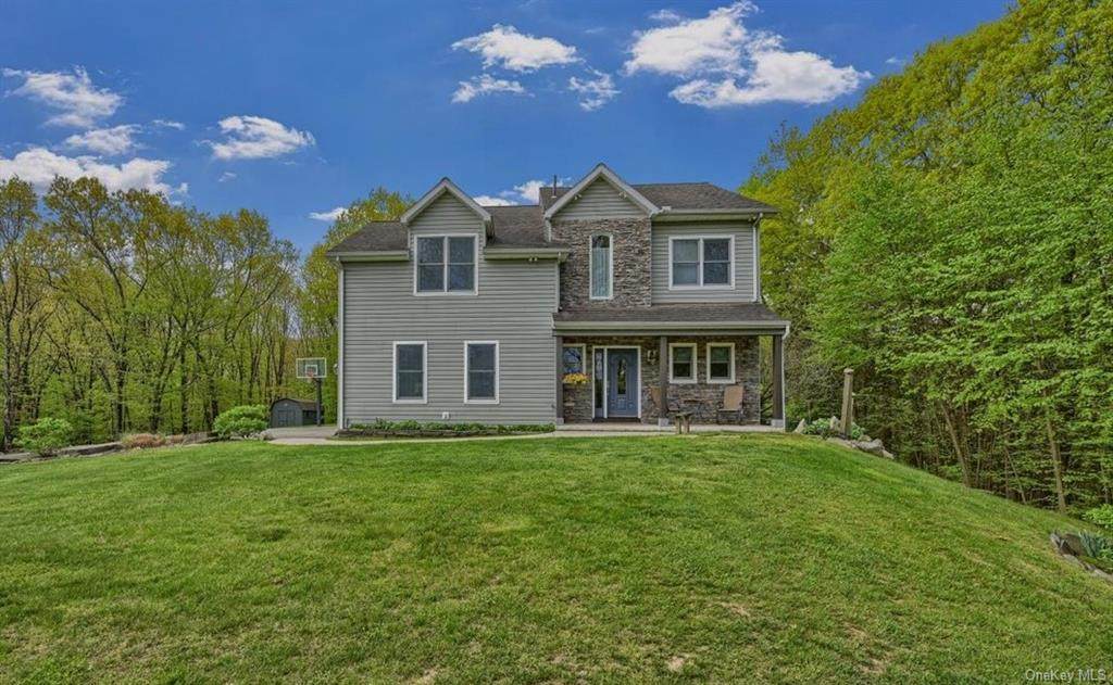 27 Windsor Hill Road - Photo 1