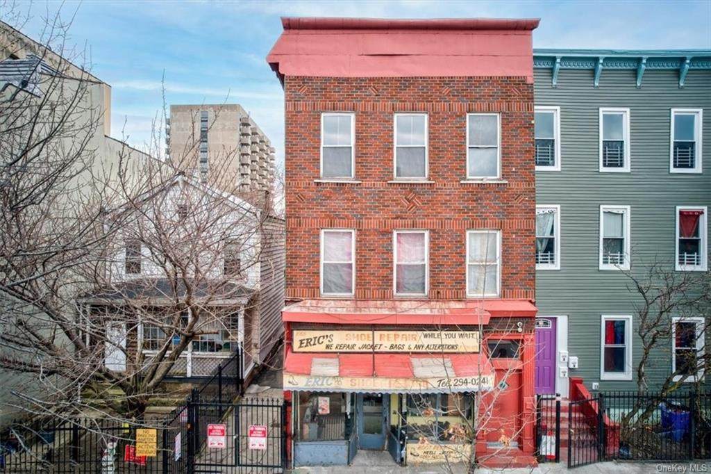 1968 Crotona Avenue - Photo 1