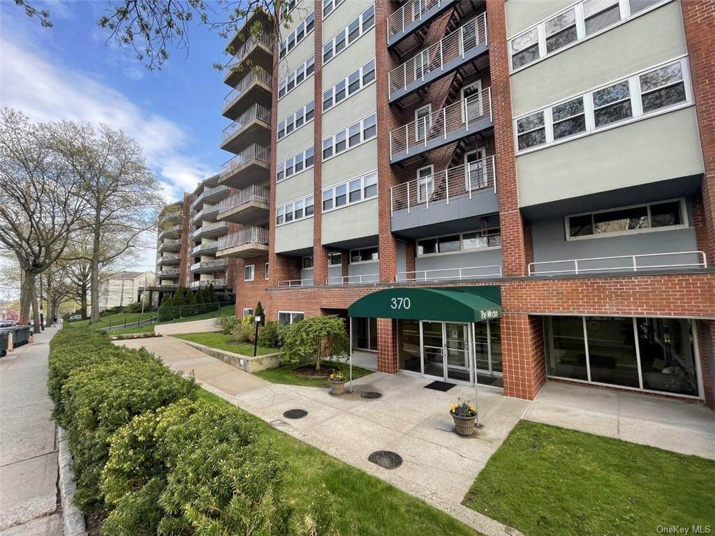 370 Westchester Avenue - Photo 1