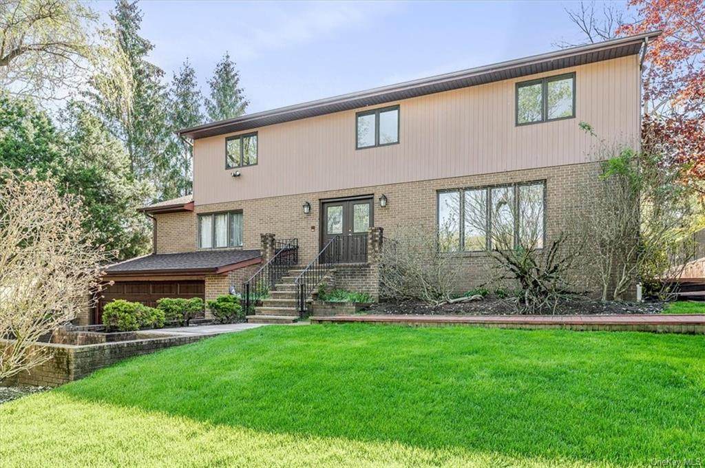 9 Bradley Avenue - Photo 1