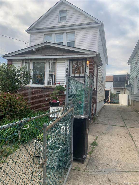1903 Lacombe Avenue - Photo 1