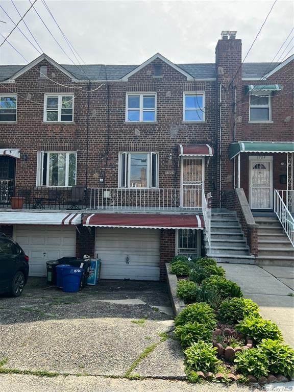 2726 Lurting Avenue - Photo 1
