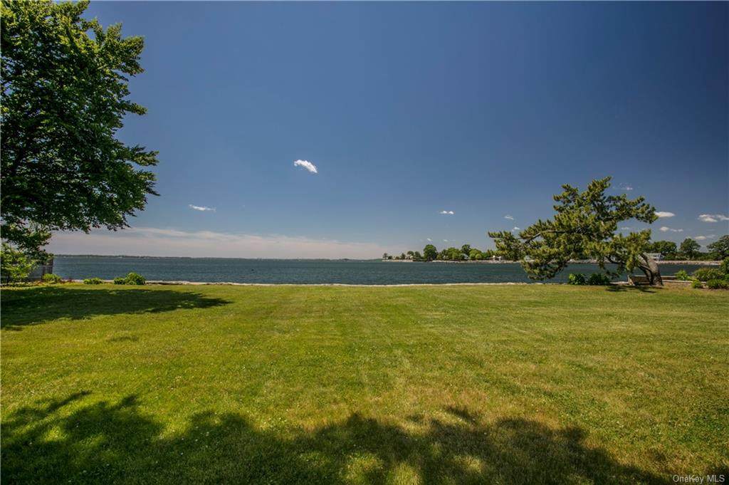 1027 Constable Drive - Photo 1