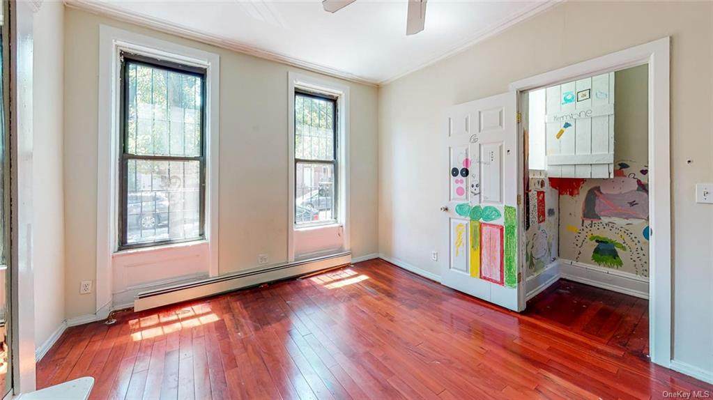 102 Pioneer Street - Photo 1
