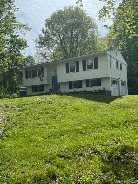 11 Woodland Drive - Photo 1
