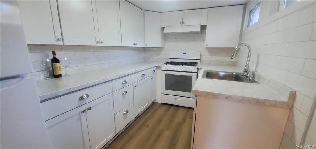 85 Hutchinson Avenue - Photo 1