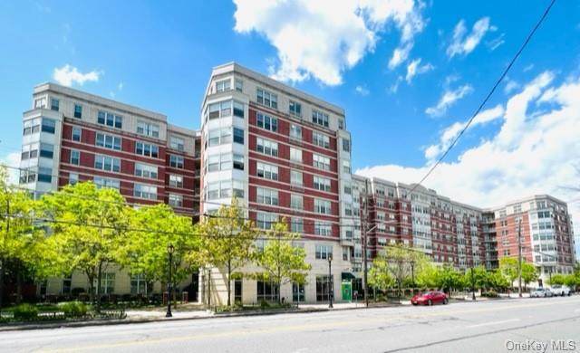 300 Mamaroneck Avenue - Photo 1