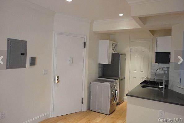438 E 13th St - Photo 1