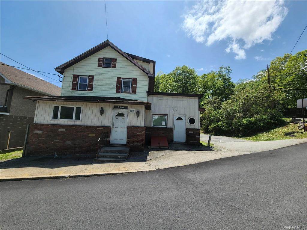 300 Bleakley Avenue - Photo 1