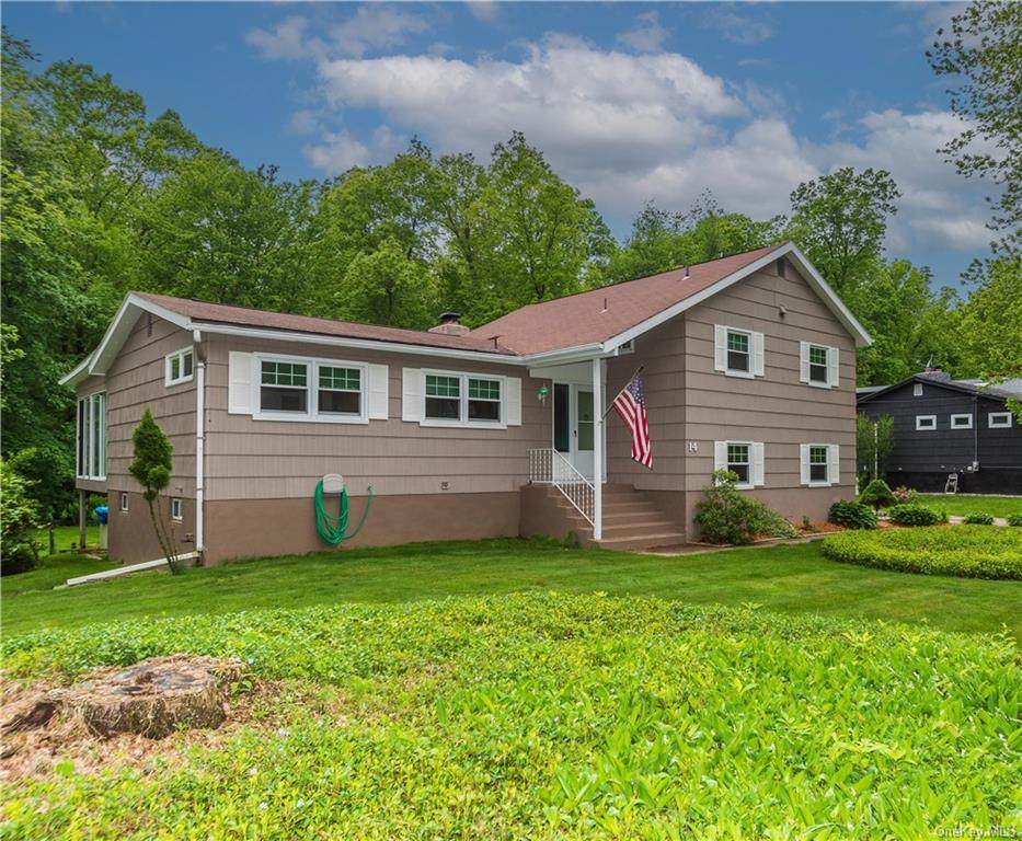 14 Fox Hill Road - Photo 1