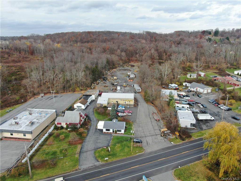 278 Windsor Highway - Photo 1