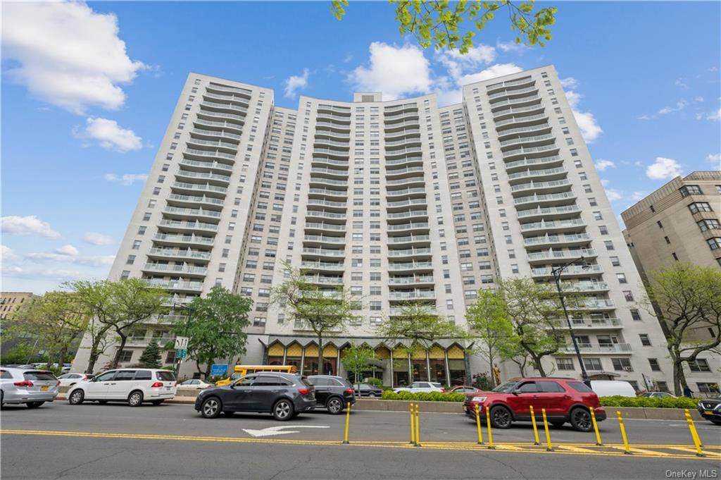 1020 Grand Concourse - Photo 1