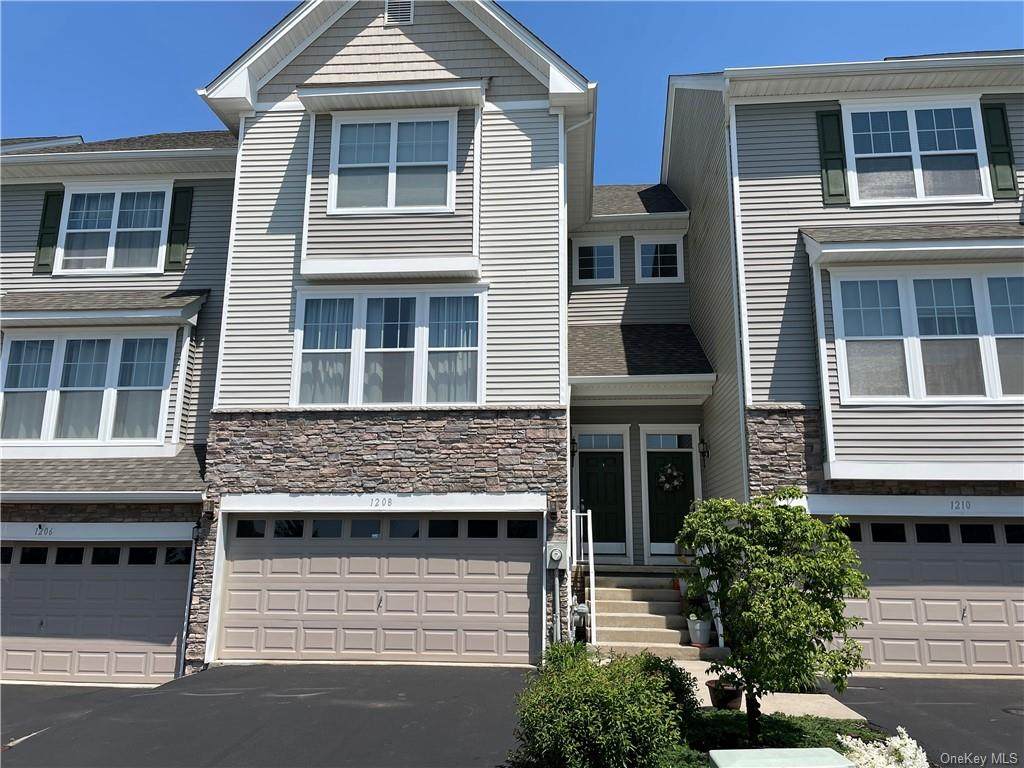 1208 Hawthorn Way - Photo 1