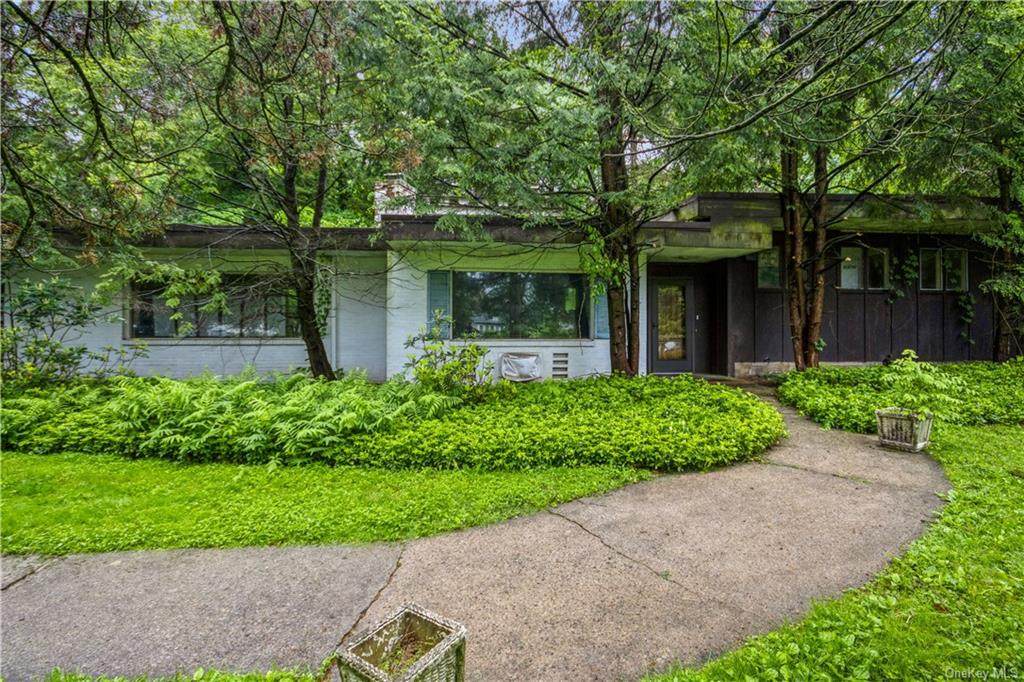 17 Round Hill Road - Photo 1
