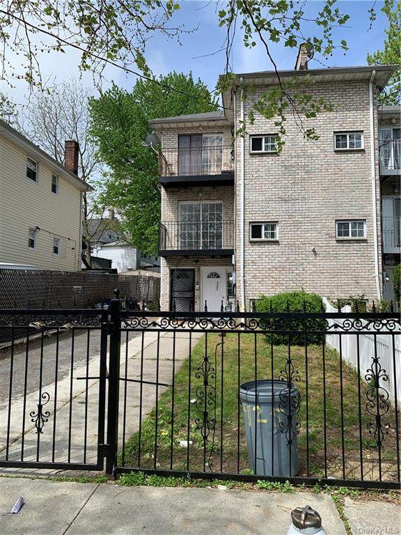 3297 Bronxwood Avenue - Photo 1