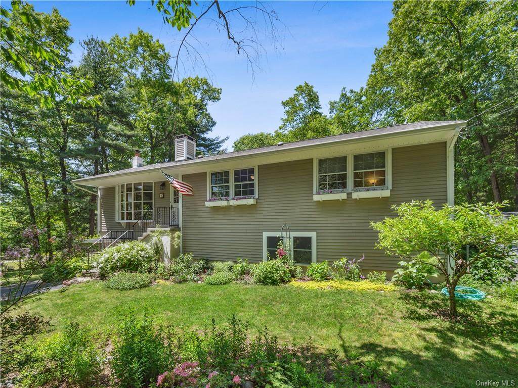 10 Upland Drive - Photo 1