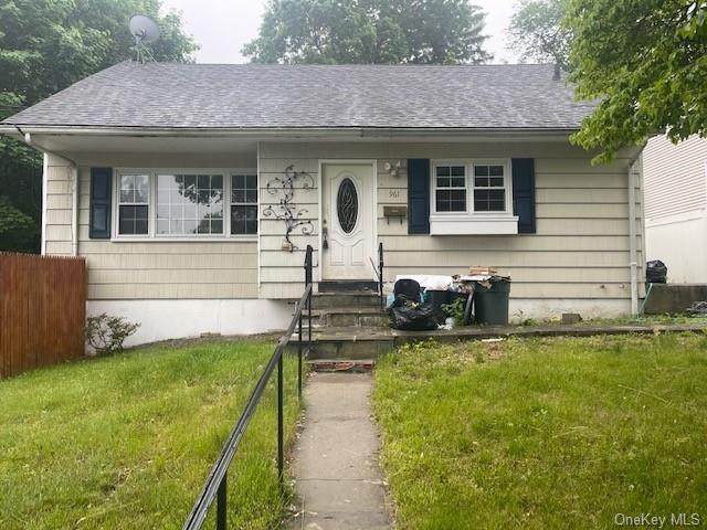961 Parkway Place - Photo 1