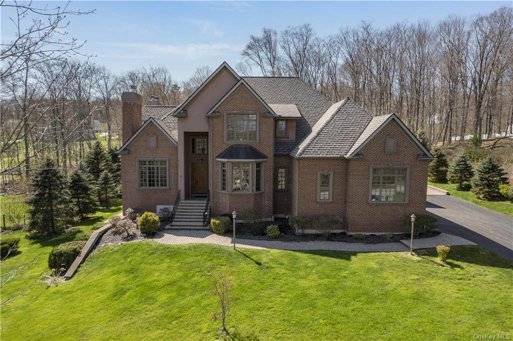 147 Ridgemont Drive - Photo 1