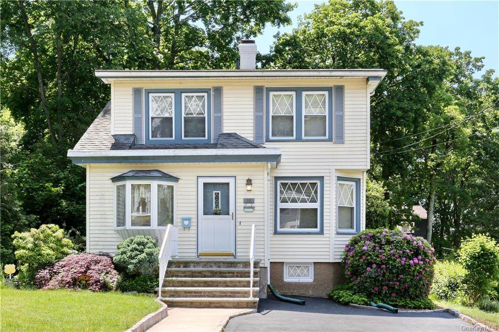 16 Moore Avenue - Photo 1
