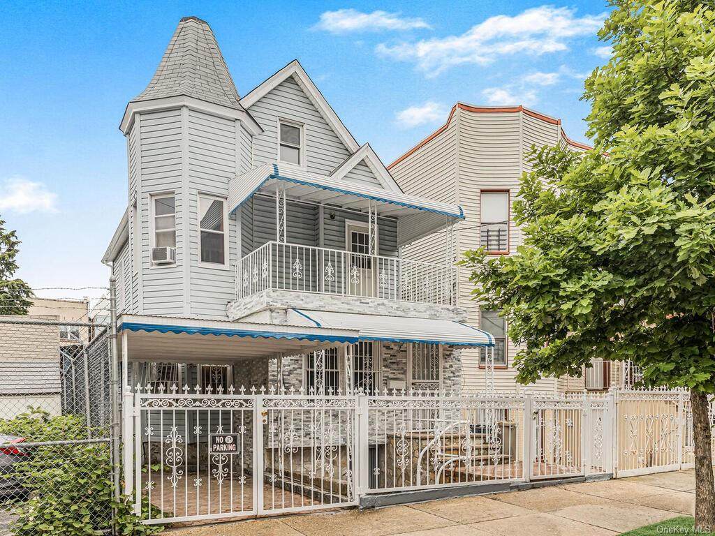 1811 Victor Street - Photo 1