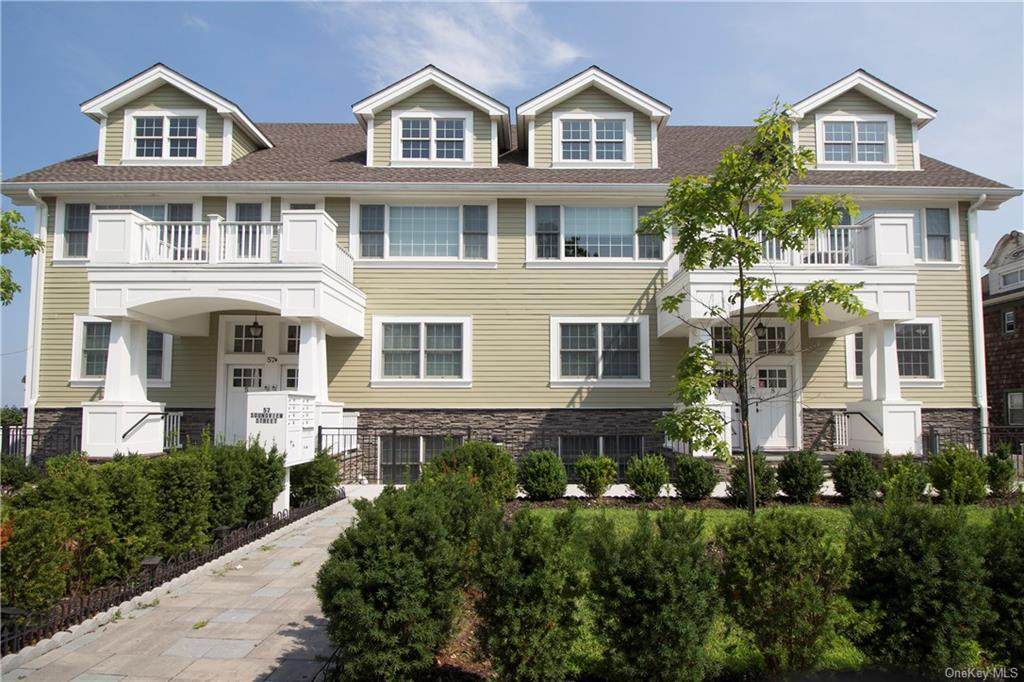 57 Soundview Street - Photo 1
