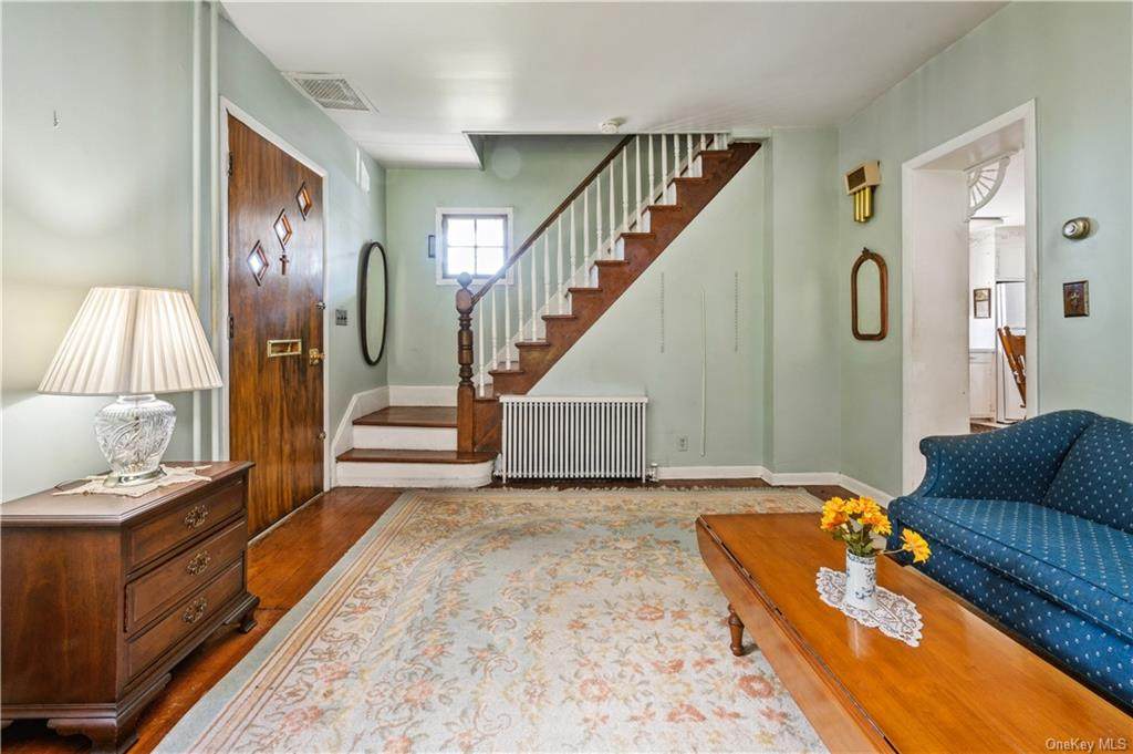 216 Chestnut - Photo 1