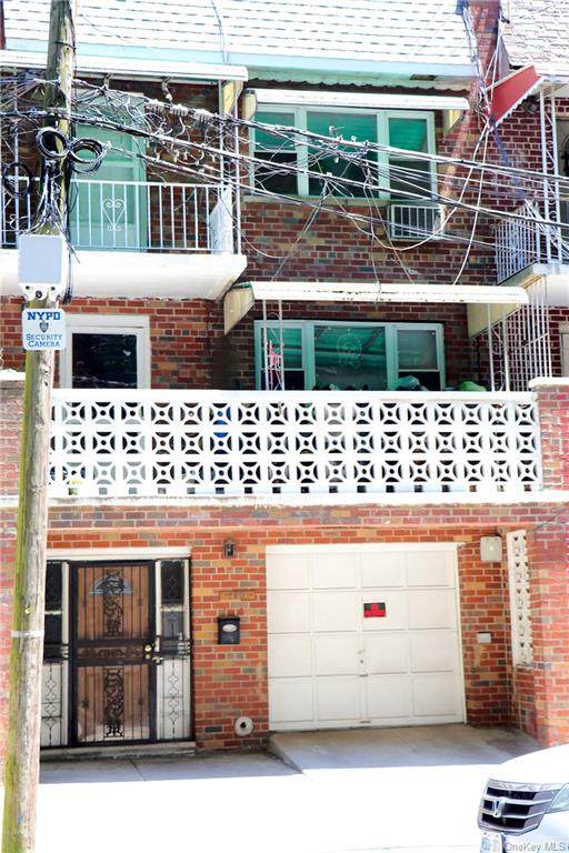 2818 Olinville Avenue - Photo 1