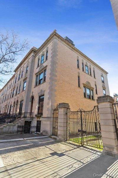 218 W 139th Street - Photo 1