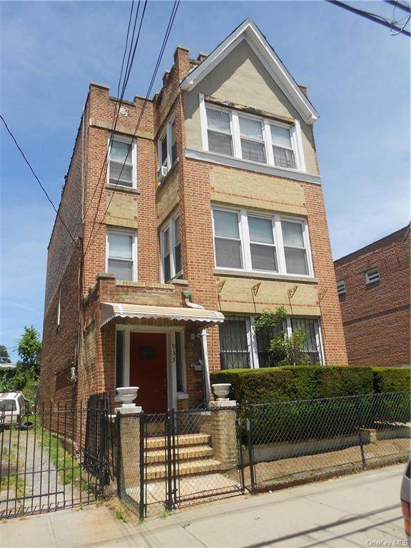 933 217th Street - Photo 1
