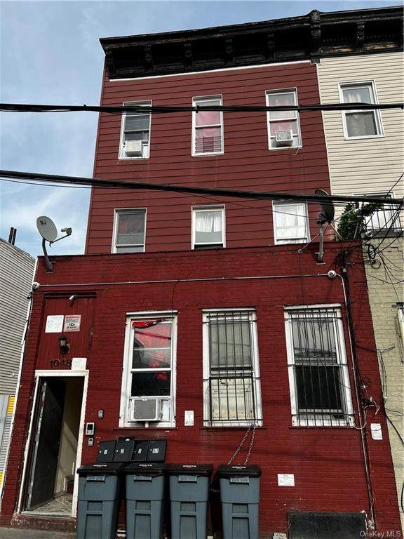 1048 Washington Avenue - Photo 1